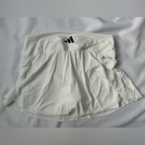 adidas Women's Pleated Skort Size medium NWT - Picture 4 of 6